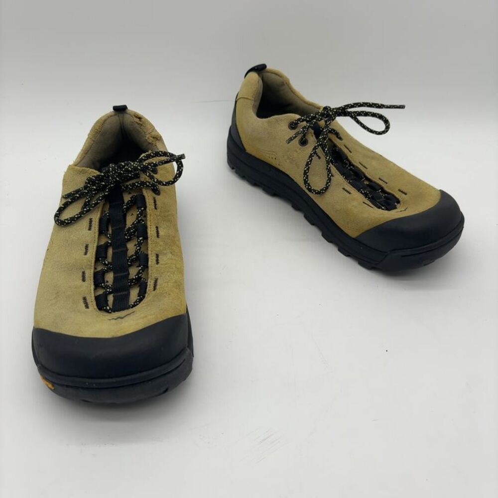 bedrock Outdoor Sneakers in Multicolor